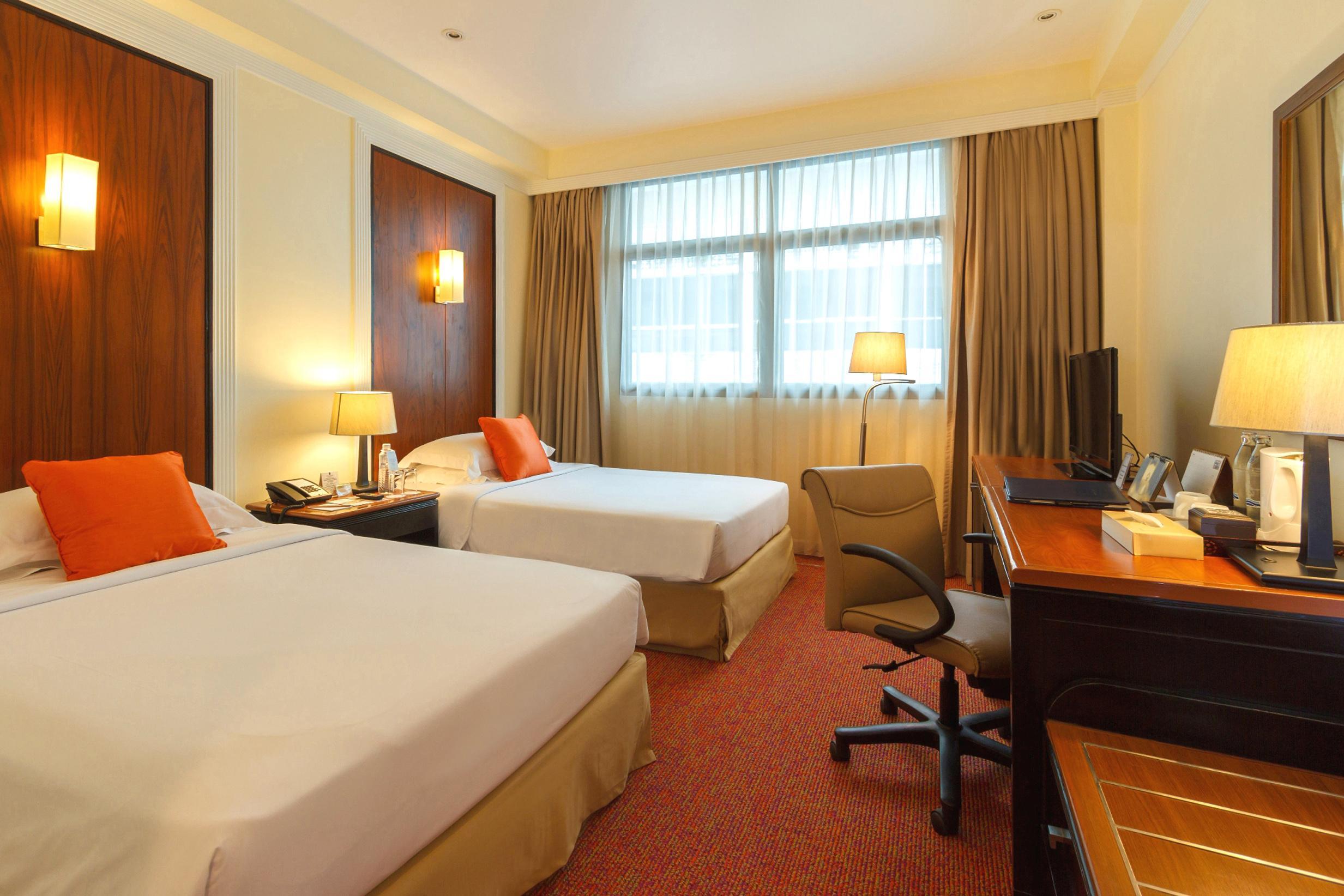 Dusit Princess Hotel 4*