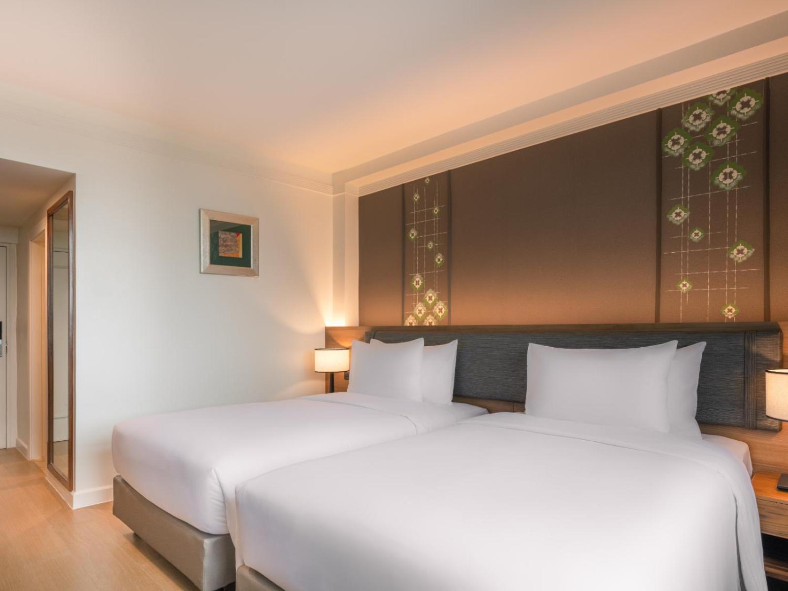 Dusit Princess Hotel 4*